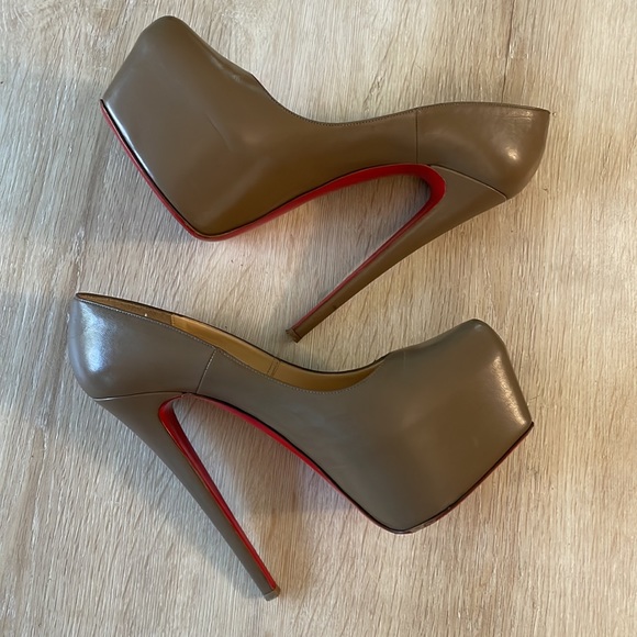 Louboutin Daffodile 160MM Grege Kid Leather - 41 - Picture 7 of 9